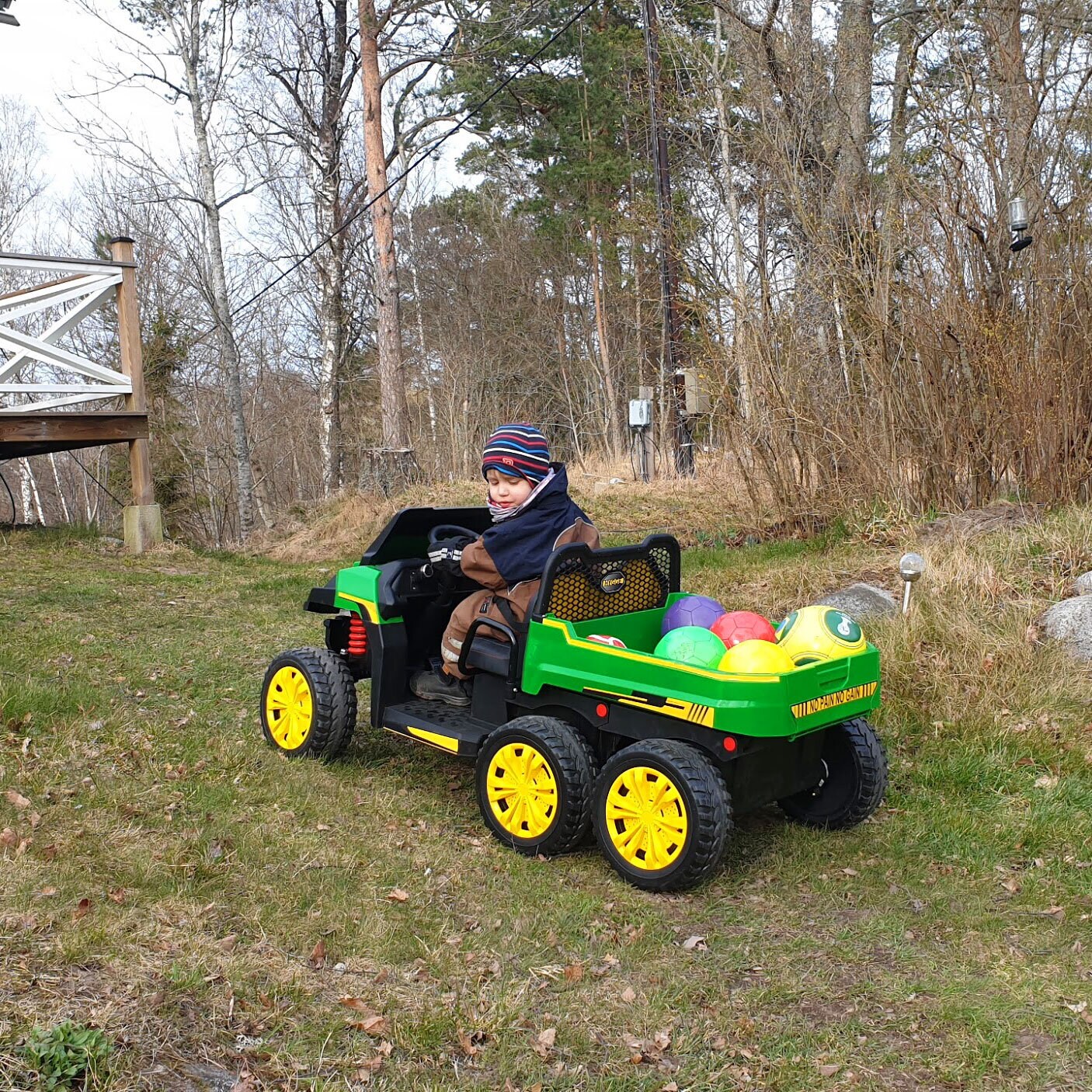 Sähköauto Truckster 4WD