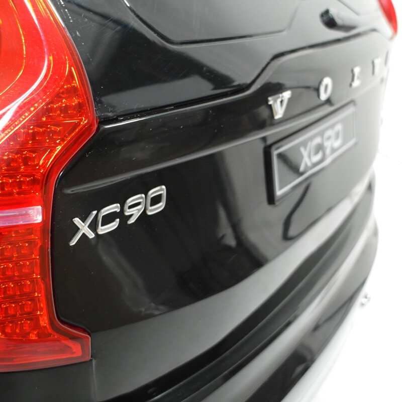 Sähköauto Volvo XC90 Momentum 12V