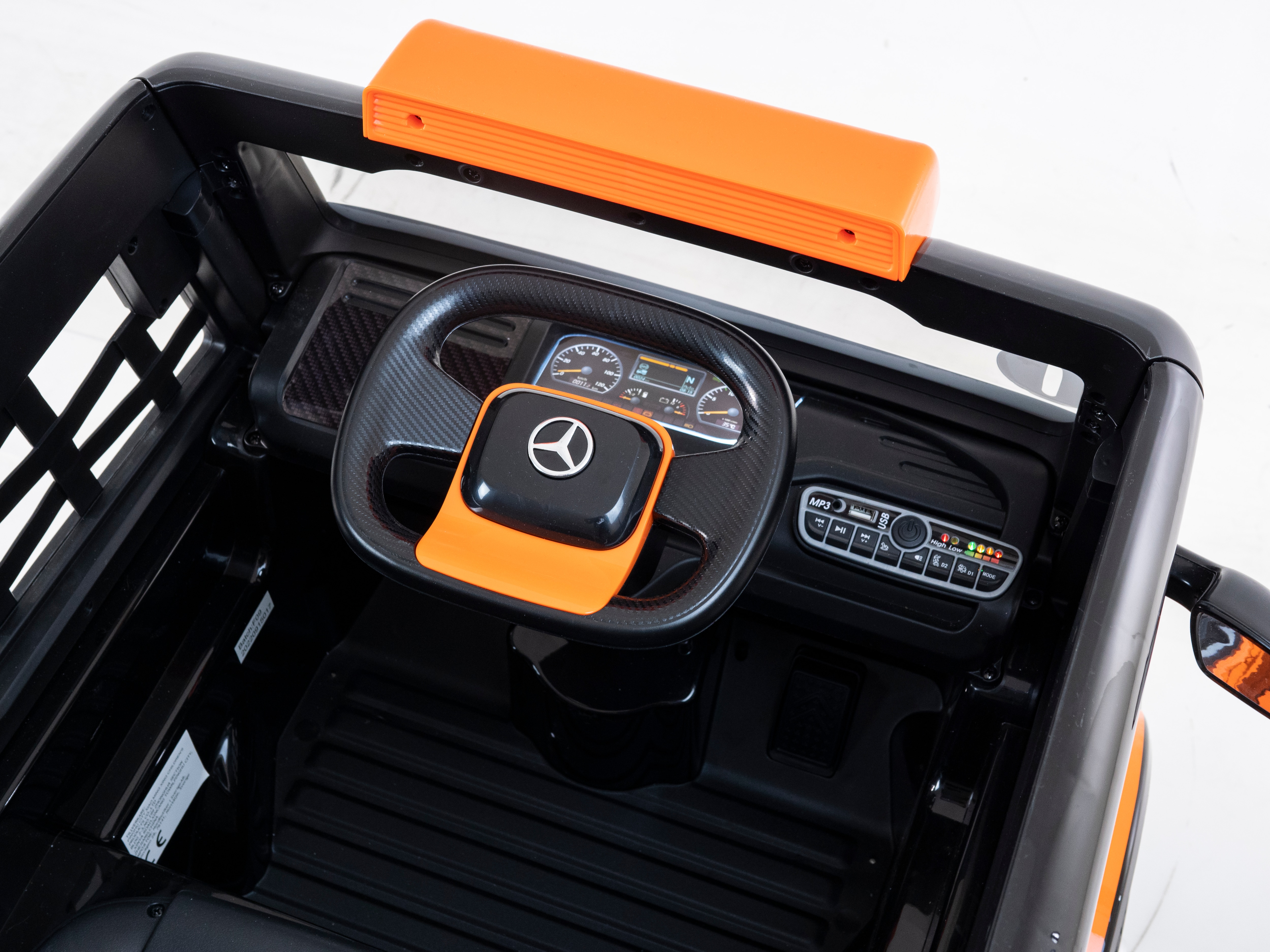 Sähköauto Mercedes Axor - Orange