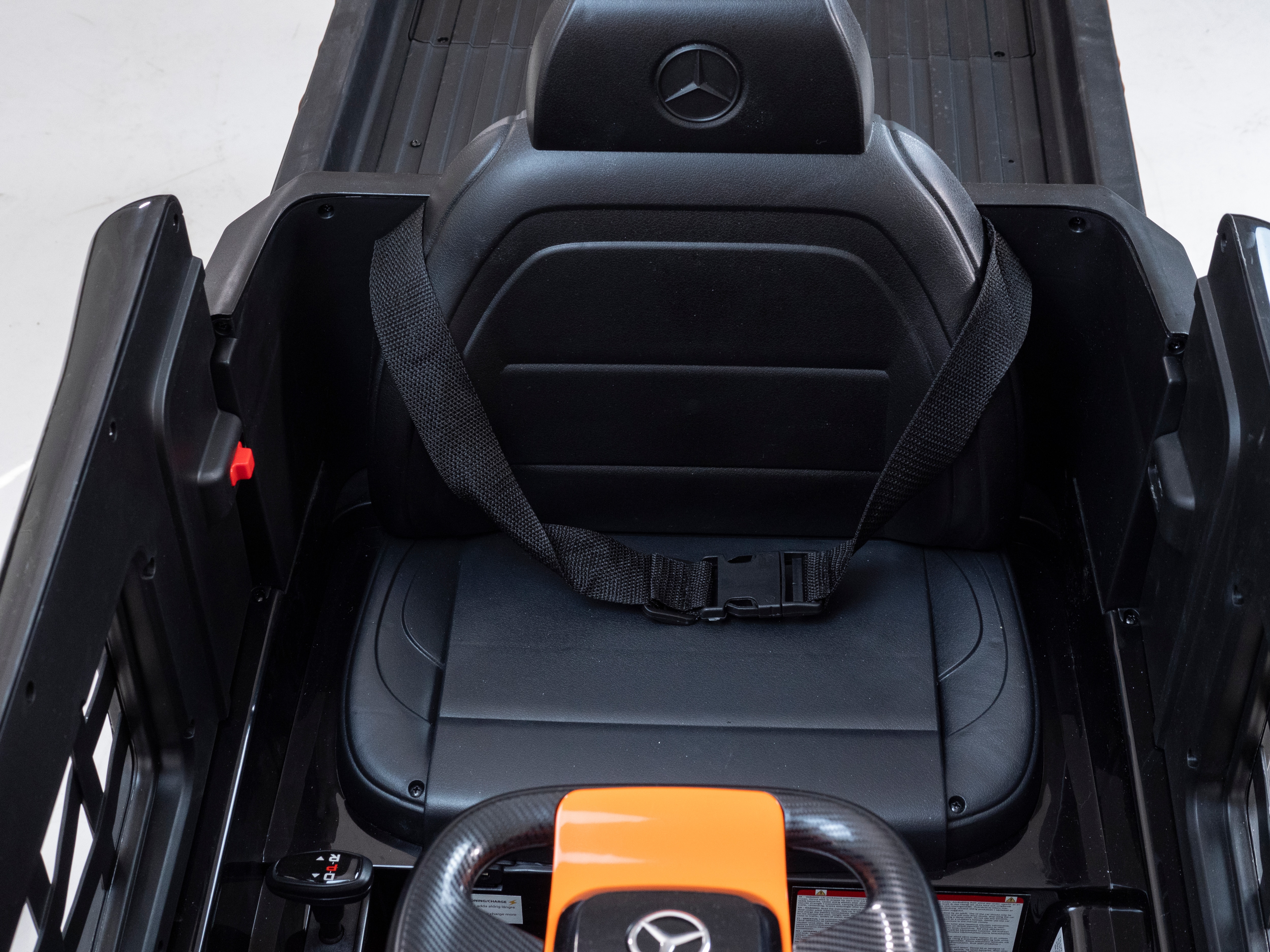 Sähköauto Mercedes Axor - Orange